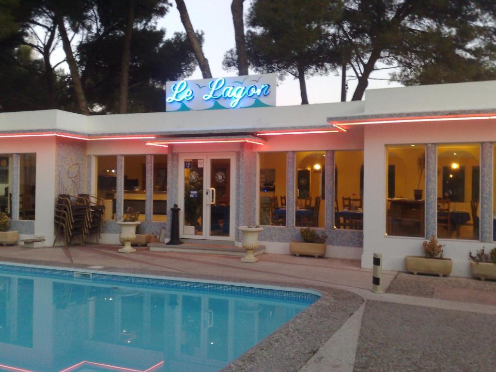 Cit'Hotel Le Mirage Istres Exterior foto